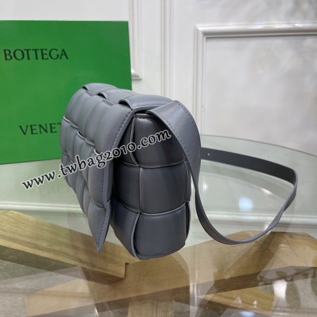 Bottega veneta高端女包 1970 寶緹嘉經典編織小牛皮肩背包 BV新款Cassette枕頭包  gxz1262